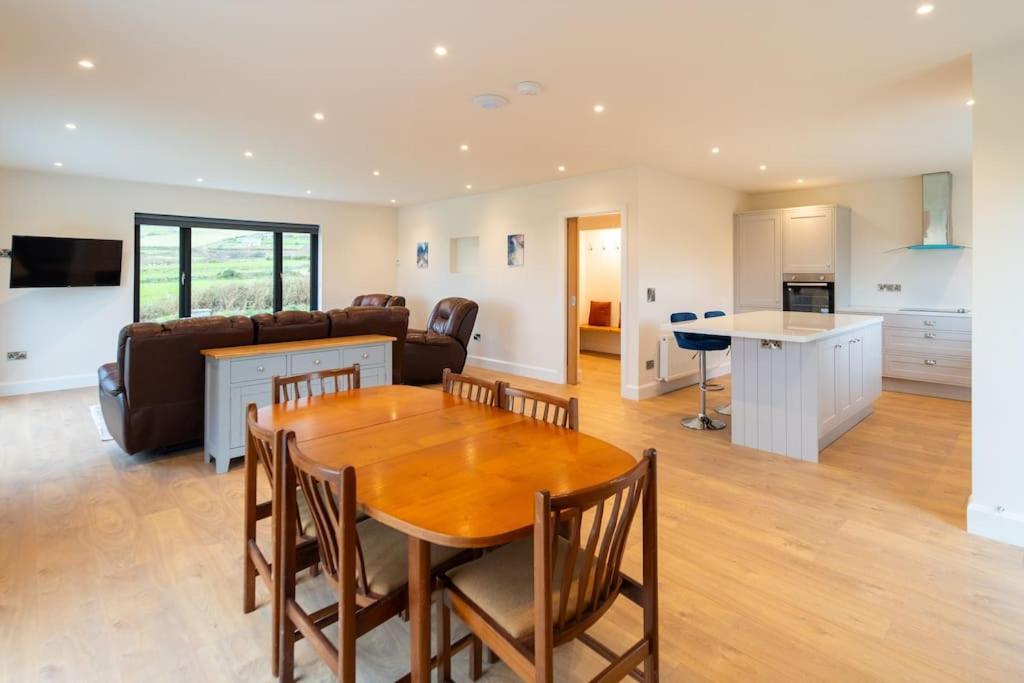 Dingle Way Rest ,Luxury Holiday Home Dış mekan fotoğraf